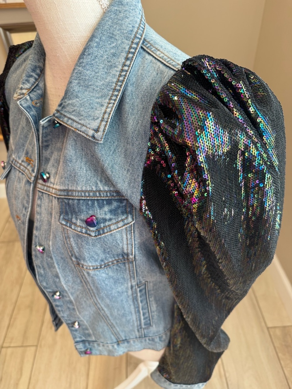 New! QUEEN OF SPARKLES Denim Jacket with Black Sequin Puff Sleeves - Picture 6 of 10